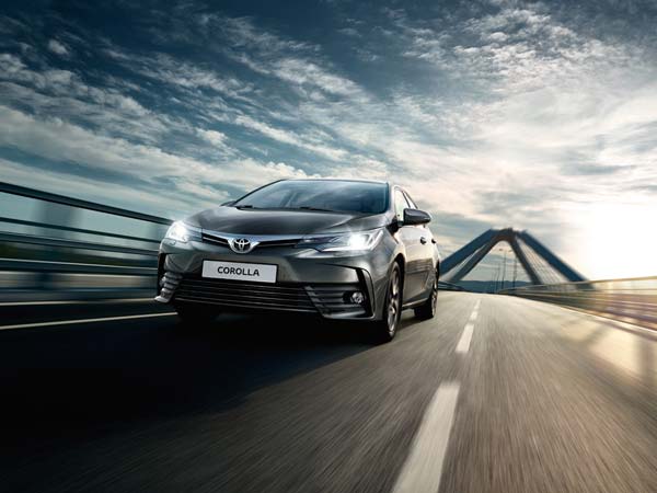 கரொல்லா ஆல்டிஸ் அறிமுகம்;