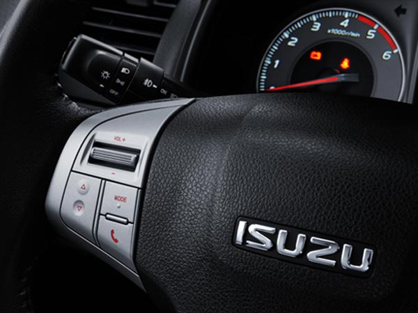 இசுஸு எம்யூ-எக்ஸ் எஸ்யூவி - கூடுதல் படங்கள்