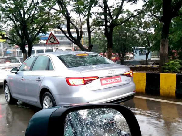 ஆடி ஏ4 கார் ரியர்