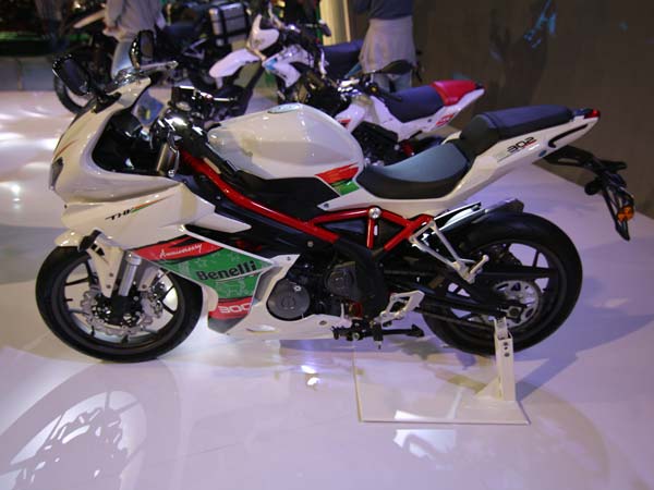 இதர தொடர்புடைய செய்திகள்;