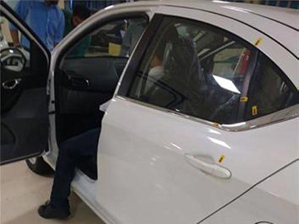 பிற காம்பேக்ட் செடான்;