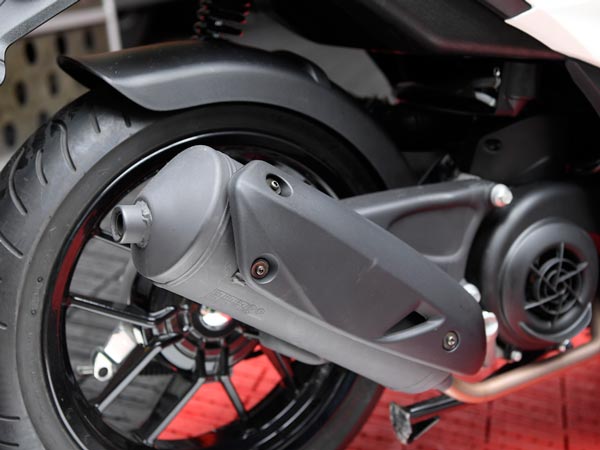 கியர்பாக்ஸ்;