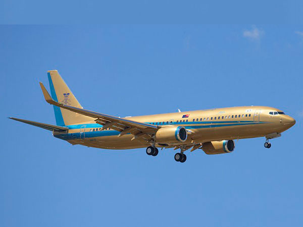 தங்க வண்ணம்