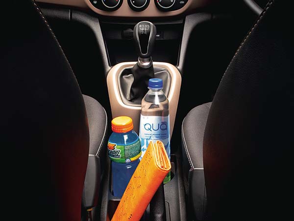 ஹூண்டாய் கிராண்ட் ஐ10 ஹேட்ச்பேக் - கூடுதல் படங்கள்