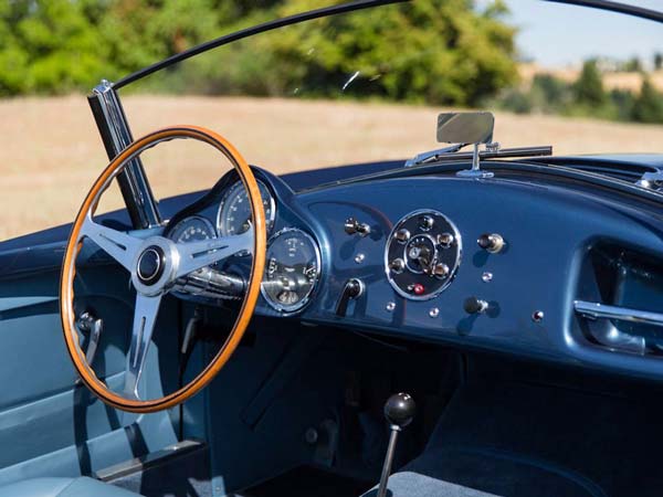 மாண்டரே கார் வீக் திருவிழாவில் இமாலய விலைக்கு ஏலம் போன டாப் - 10 கார்கள்!!