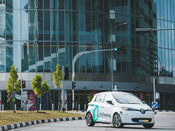 உலகின் முதல் தானியங்கி கார் அறிமுகம்