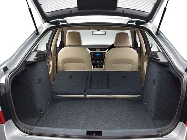 ஸ்கோடா ஆக்டாவியா செடான் - கூடுதல் படங்கள்