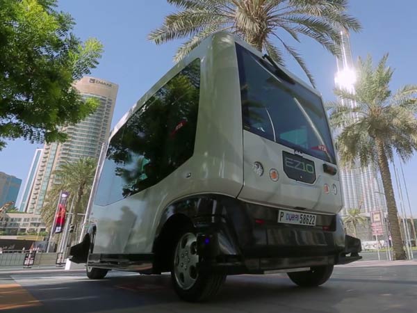 துபாயில் டிரைவரில்லா பஸ் சோதனை ஓட்டம்: இலவச பயணம்!