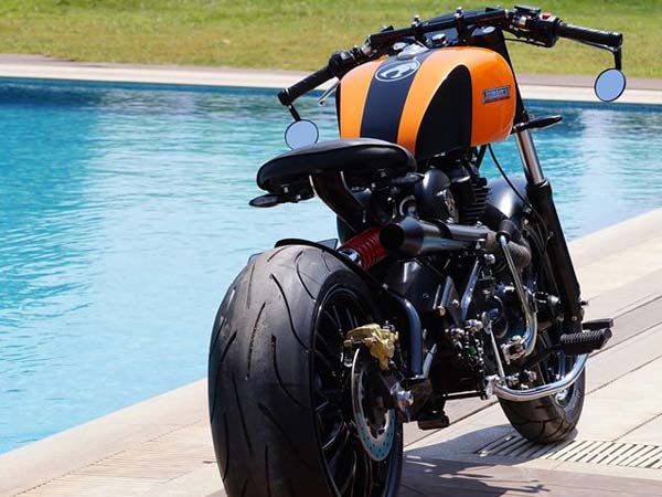 தண்டர்கேட்;