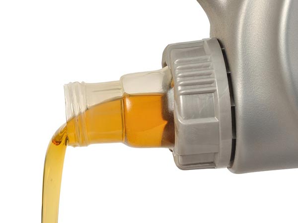  சிந்தெட்டிக் ஆயில் Vs சாதாரண ஆயில்: சிறந்தது எது?