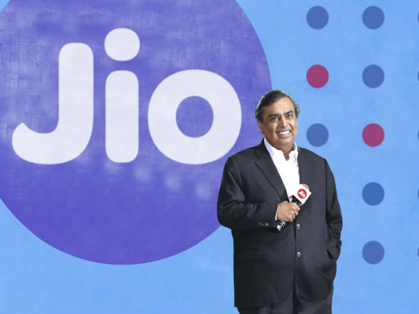 டாடா நானோவும், ரிலையன்ஸ் ஜியோவும்... நாமதான் உஷாரா இருக்கணும்... !!