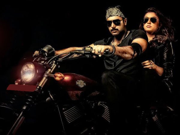 ஜெயம் ரவிக்கு பிறந்தநாள் பரிசாக கிடைத்த ஹார்லி டேவிட்சன் பைக்!