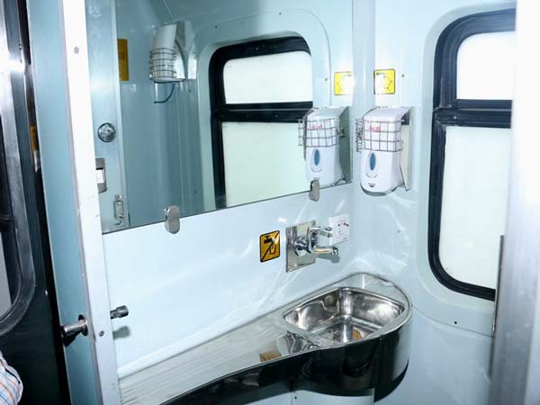 அக்டோபரில் வரும் ஹம்சாபர் சொகுசு ரயில்: படங்களுடன் விசேஷ தகவல்கள்!