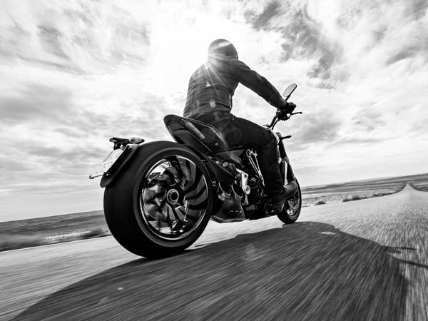 பாதுகாப்பு;