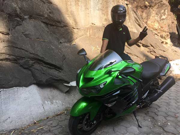 டெமோ பைக்கை அதிரடியாக டெலிவிரி பெற்ற சென்னை இளைஞர்!