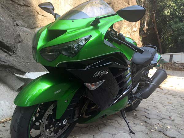 டெமோ பைக்கை அதிரடியாக டெலிவிரி பெற்ற சென்னை இளைஞர்!