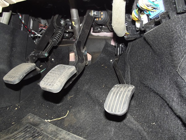 இந்த தவறுகளால் உங்கள் காரின் ஆயுள் குறையும்!