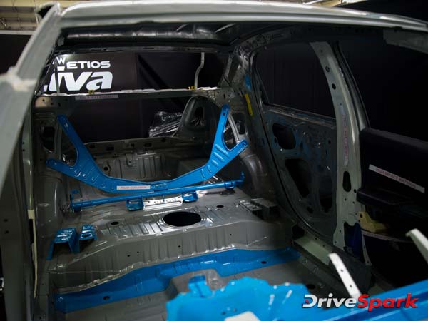  டொயோட்டா எட்டியோஸ் பிளாட்டினம் கார் டெஸ்ட் டிரைவ் ரிப்போர்ட்!