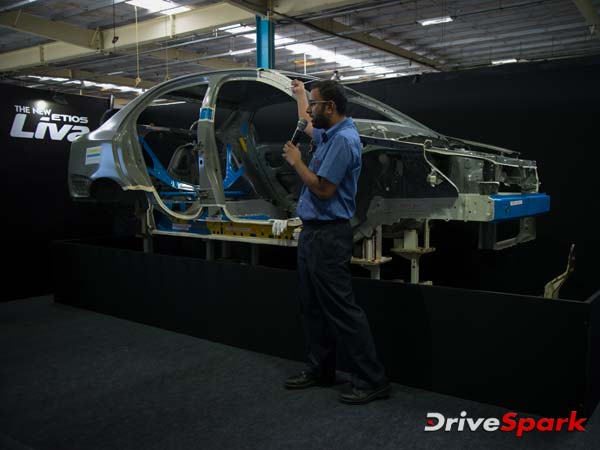  டொயோட்டா எட்டியோஸ் பிளாட்டினம் கார் டெஸ்ட் டிரைவ் ரிப்போர்ட்!