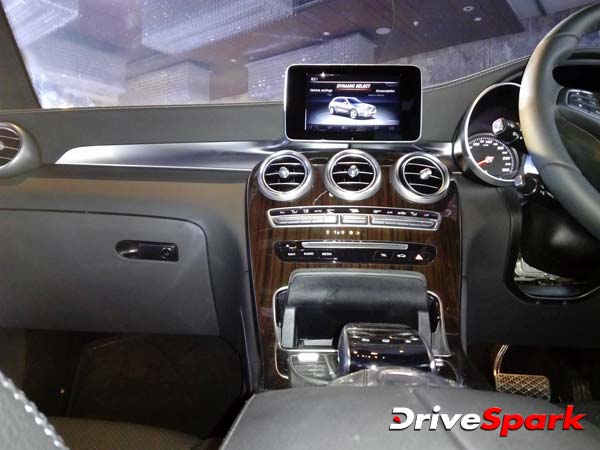 இதர அம்சங்கள்;