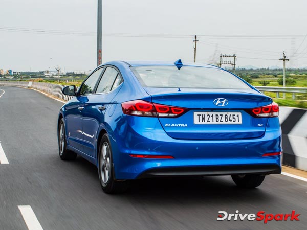  புதிய தலைமுறை ஹூண்டாய் எலான்ட்ரா காரின் விமர்சனம்!