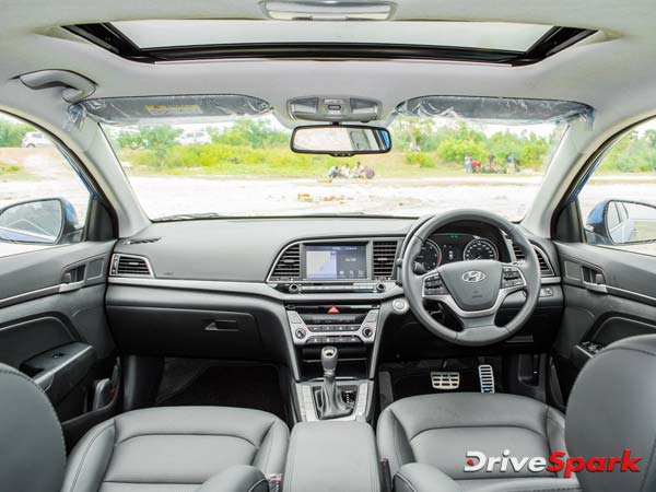  புதிய தலைமுறை ஹூண்டாய் எலான்ட்ரா காரின் விமர்சனம்!