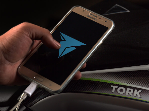 இந்தியாவின் முதல் எலக்ட்ரிக் பைக்கிற்கு ஆரவார வரவேற்பு! இந்தியாவின் முதல் எலக்ட்ரிக் பைக்கிற்கு ஆரவார வரவேற்பு!