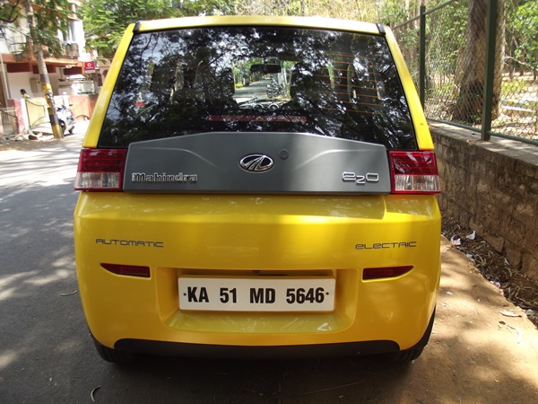 மின்சார கார்களின் சாதக, பாதக விஷயங்கள் மின்சார கார்களின் சாதக, பாதக விஷயங்கள்