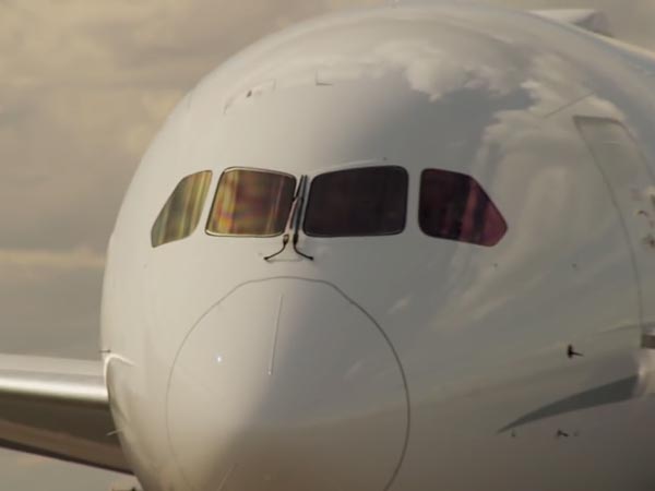  இதுமாதிரி ஒரு பிரைவேட் ஜெட்டை பார்த்திருக்க சான்ஸே இல்ல!