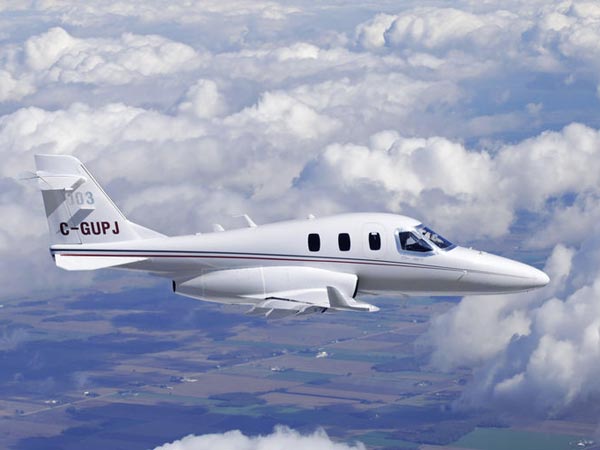  04. டைமன்ட் டி-ஜெட்