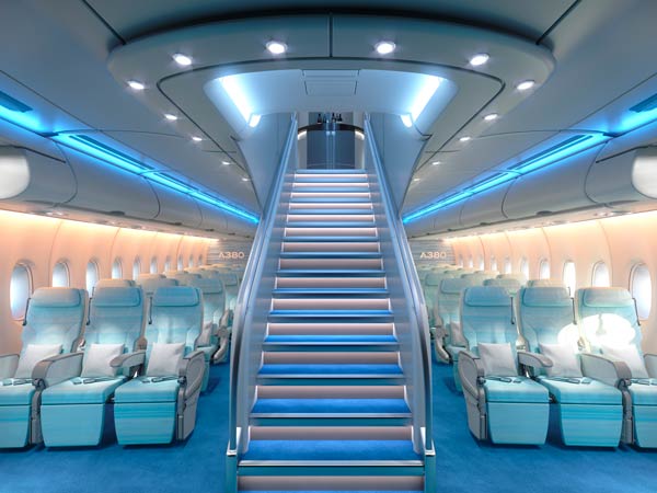 போயிங் ட்ரீம்லைனரிடம் வீழ்ந்த ஏர்பஸ் ஏ380 விமானம்!