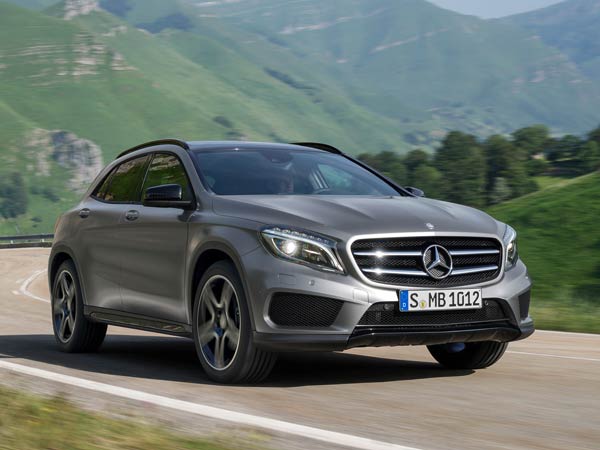 ஜிஎல்ஏ 220டி ஆக்டிவிட்டி...