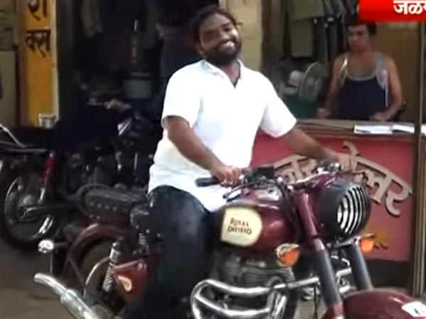 துப்பாக்கி வெடிக்கும் சப்தத்துடன் சைலென்சர்... புல்லட்டை பறிமுதல் செய்த போலீசார்!