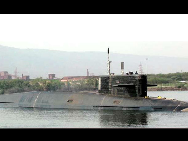 அணு ஆயுத தாக்குதலை முறியடிக்கும் வல்லமை கொண்ட ஐஎன்எஸ் அரிஹந்த் தயார்!