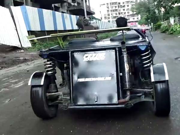  யூ- ட்யூப் வீடியோவை பார்த்தே சொந்தமாக கார் தயாரித்த மும்பை மாணவர்!