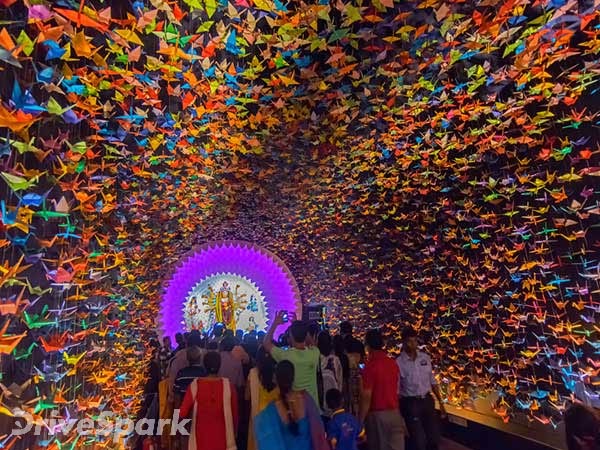  இரவை பகலாக்கிய துர்காபூஜை கொண்டாட்டங்கள்.... வியக்க வைத்த கொல்கத்தா!