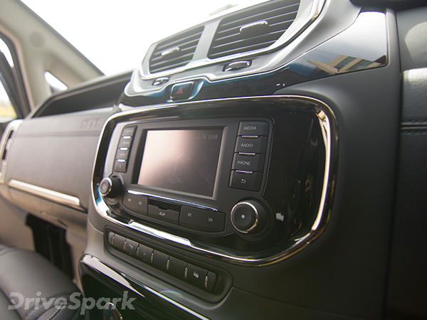 டாடா ஹெக்ஸா காரின் ஃபர்ஸ்ட் டிரைவ் ரிப்போர்ட்!