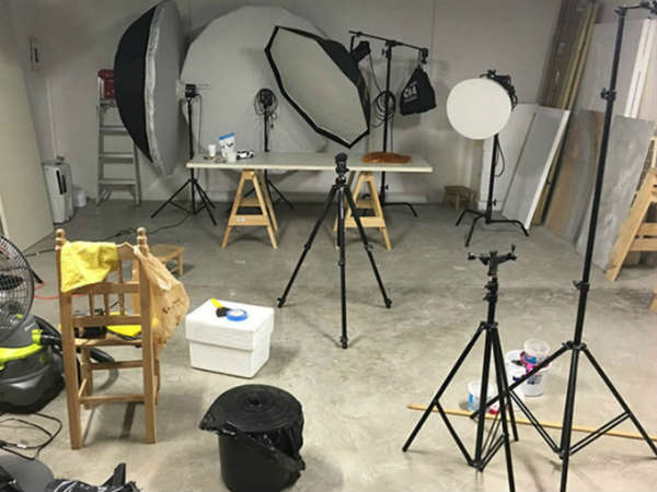 ரூ.2.5 கோடி ஆடி ஆர்8 காருக்கு பொம்மை காரை வைத்து படப்பிடிப்பு!