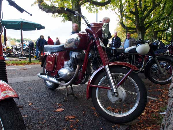  மீண்டும் இந்தியாவில் அறிமுகமாகும் ஜாவா மோட்டார்சைக்கிள்கள்!