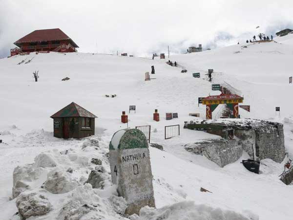 12. நது-லா கணவாய்