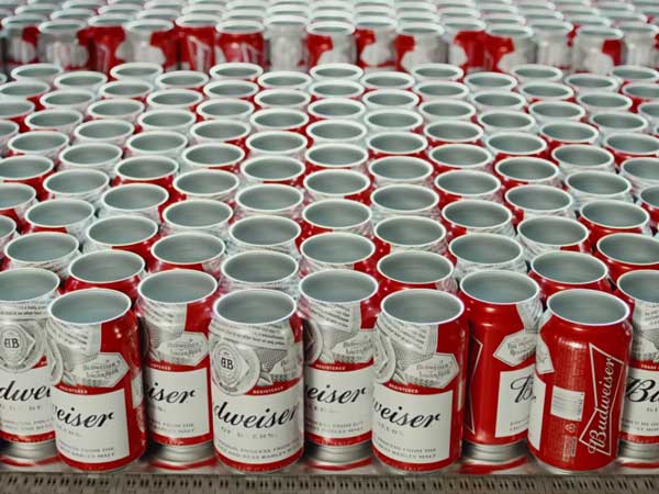 சரக்குகளை டெலிவிரி செய்த உலகின் முதல் டிரைவரில்லாமல் இயங்கும் டிரக்!