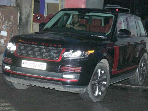  ஃபோர்டு மஸ்டாங் காரை கஸ்டமைஸ் செய்து வாங்கிய பாலிவுட் இயக்குனர் ரோஹித் ஷெட்டி!