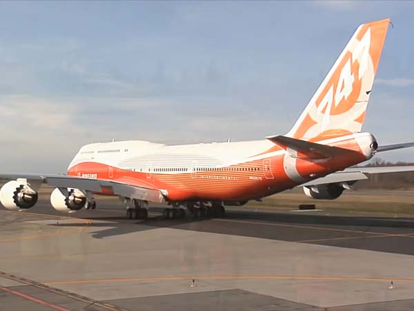 உலகின் மிகச் சிறந்த சொகுசு விமானத்தை வாங்கிய அந்த அதிர்ஷ்டசாலி யார்?