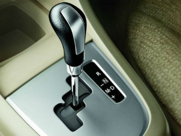 சிக்னலில்... சிக்னலில்...