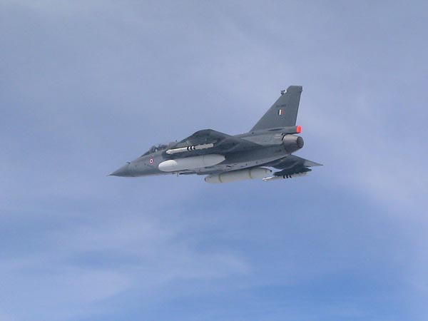 ரேடார் கண்களில் சிக்காத ஐந்தாம் தலைமுறை தேஜஸ் விமானம்!