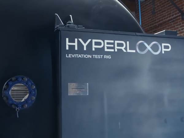 துபாய்- அபுதாபி இடையே உலகின் முதல் ஹைப்பர்லூப் போக்குவரத்து!