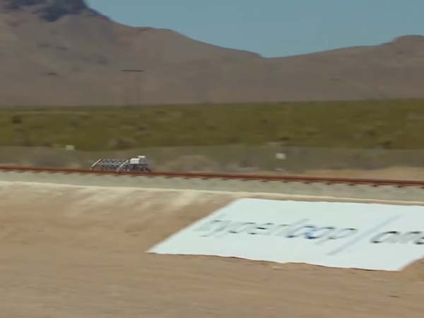 துபாய்- அபுதாபி இடையே உலகின் முதல் ஹைப்பர்லூப் போக்குவரத்து!