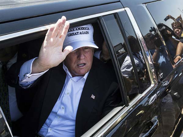 அமெரிக்க அதிபர் டொனால்டு டிரம்பின் கார் கலெக்ஷன்!