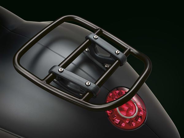 வெஸ்பா 946 எம்போரியோ அர்மானி எடிசன் ஸ்கூட்டர் அறிமுகம்...