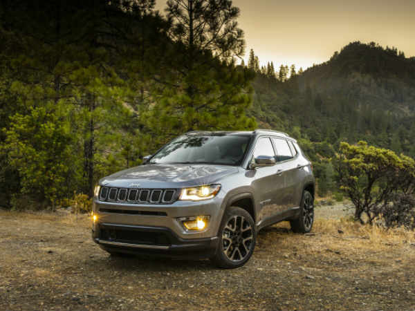  மஹிந்திரா எக்ஸ்யூவி 500 விலையில் வருகிறது புத்தம் புதிய ஜீப் காம்பாஸ்!